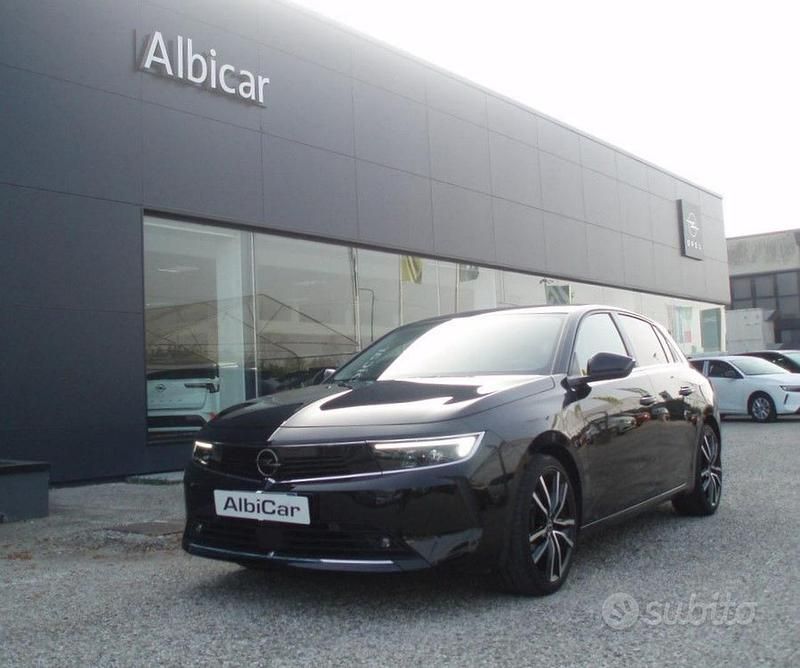 Usata Opel Astra Business Elegance 131 CV (96 kW) 2023 Nero Berlina