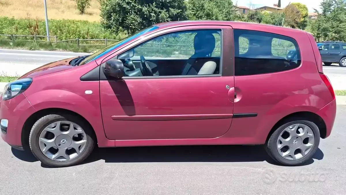 Usata Renault Twingo 76 CV (55 kW) 2012 Lilla Utilitaria