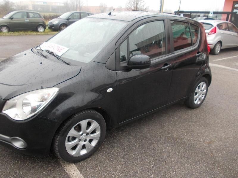 Usata Opel Agila Enjoy 86 CV (63 kW) 2009 Nero Utilitaria