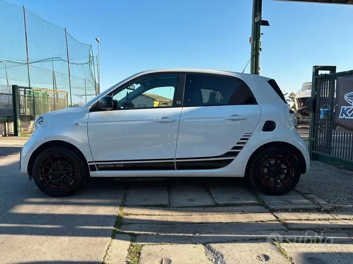 Usata Smart ForFour Electric Drive 41 kW (56 CV) 2020 Bianco Berlina