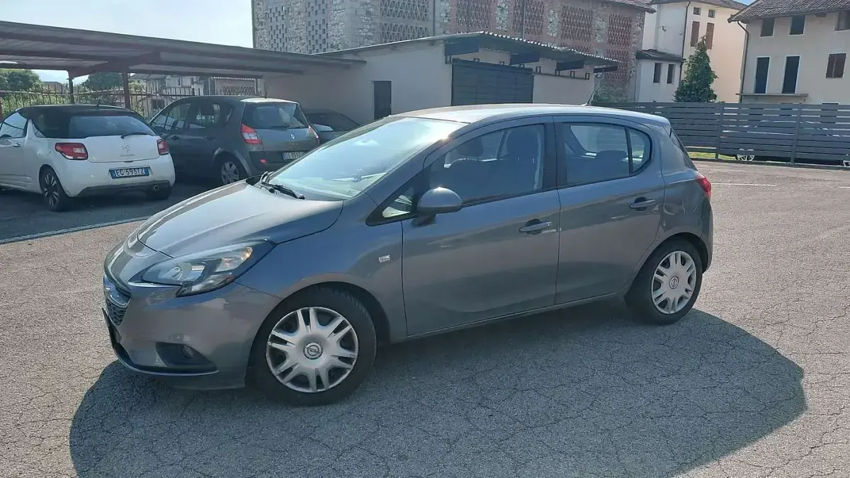 Usata Opel Corsa Cosmo 90 CV (66 kW) 2016 Utilitaria