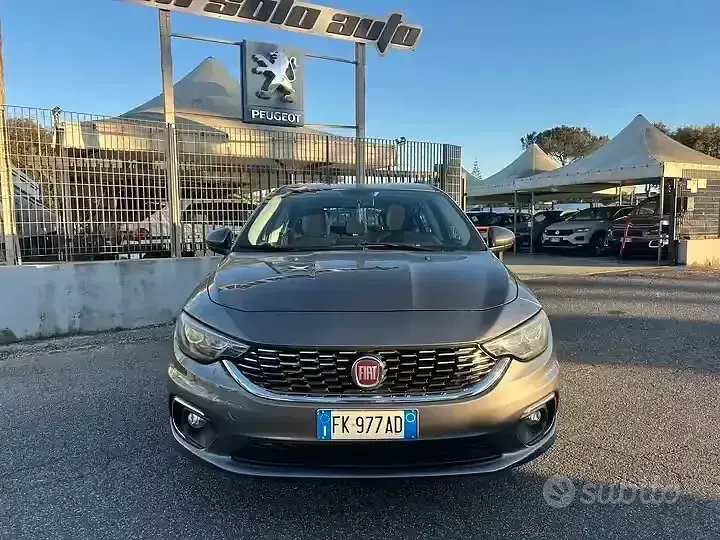 Usata Fiat Tipo Lounge 120 CV (88 kW) 2017 Grigio Station wagon