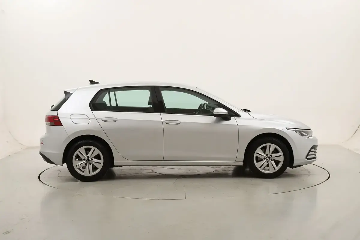 Usata VW Golf VIII Life 110 CV (80 kW) 2021 Berlina