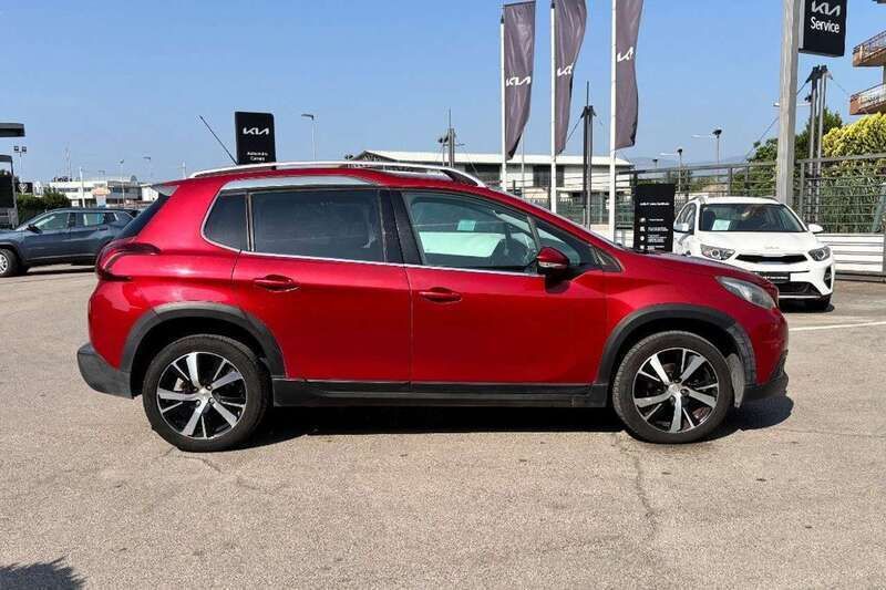 Usata Peugeot 2008 Allure 99 CV (72 kW) 2017 Rosso SUV