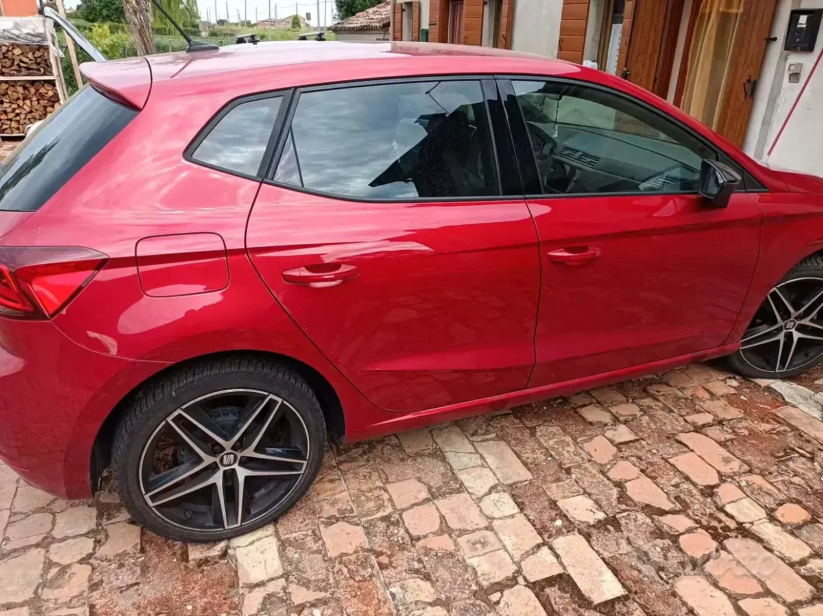 Usata Seat Ibiza FR 90 CV (66 kW) 2021 Rosso Utilitaria