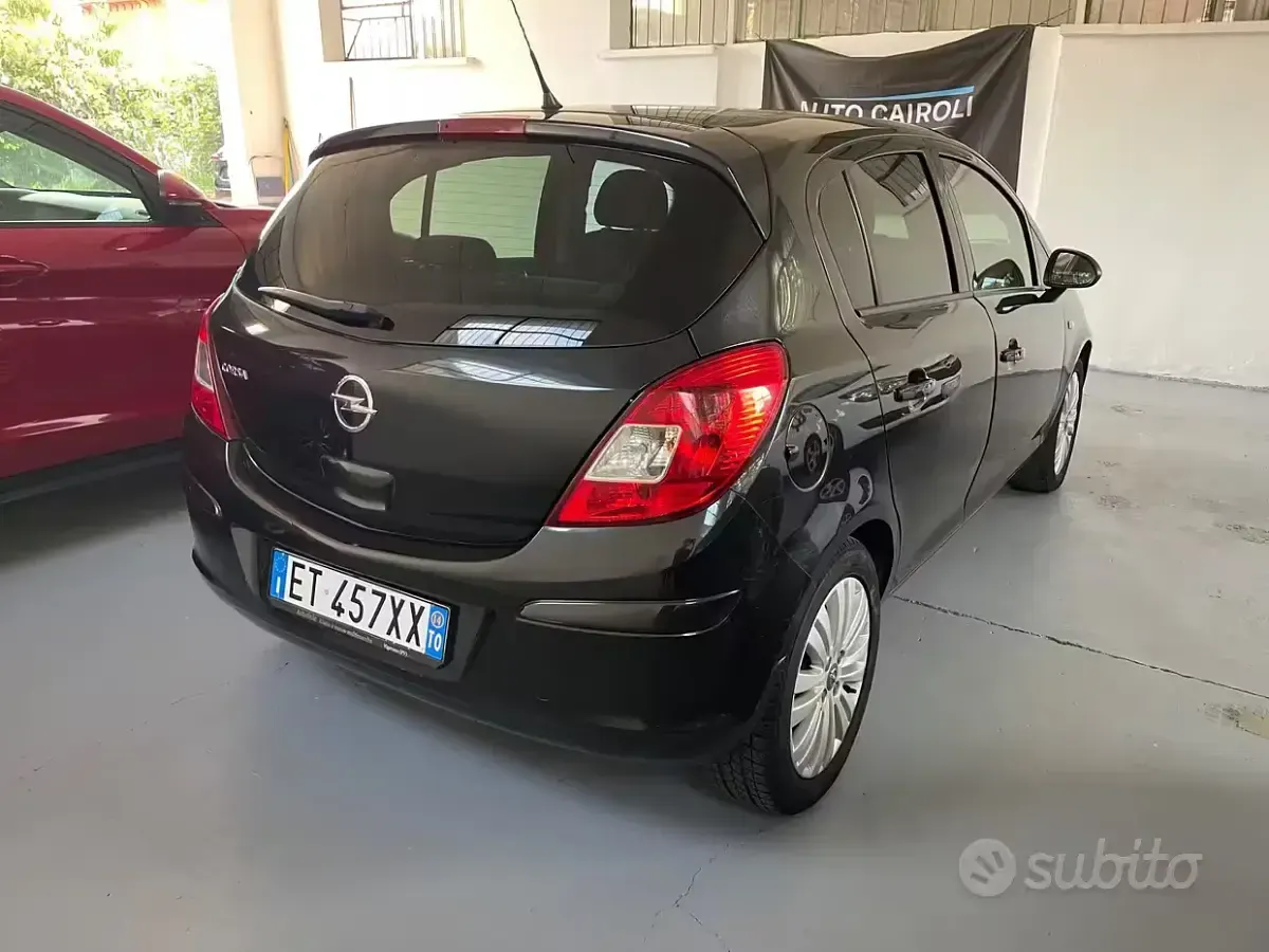 Usata Opel Corsa 85 CV (62 kW) 2014 Nero Utilitaria