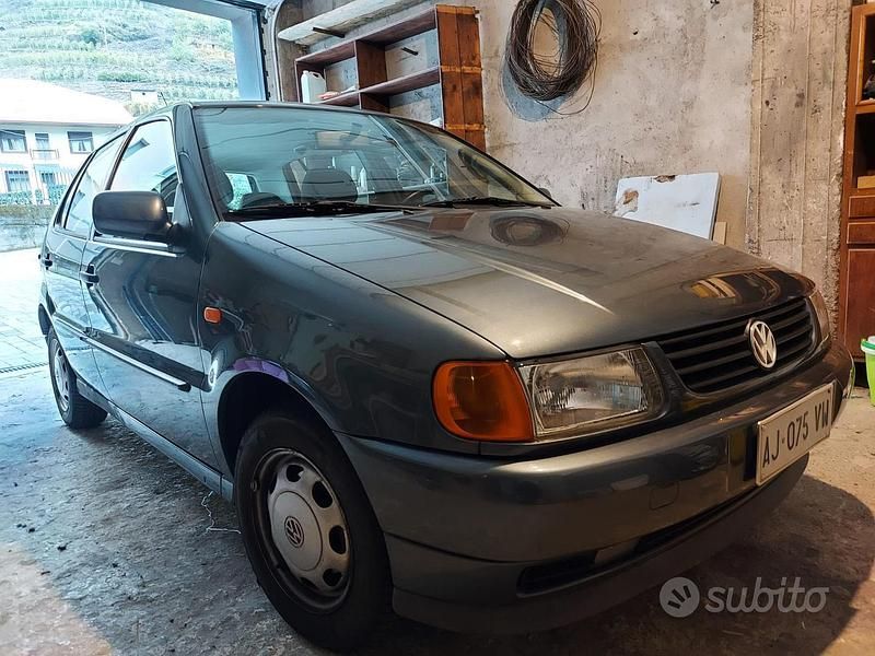 Usata VW Polo 75 CV (55 kW) 1995 Grigio Utilitaria