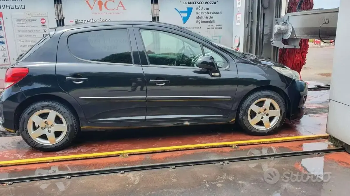Usata Peugeot 207 68 CV (50 kW) 2009 Nero Berlina