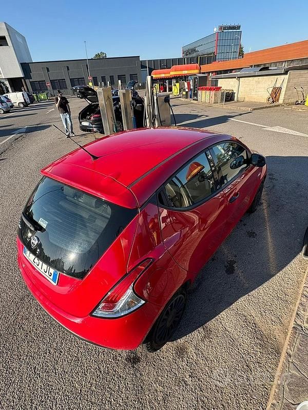 Gebraucht Lancia Ypsilon 69 PS (50 kW) 2018 Kleinwagen