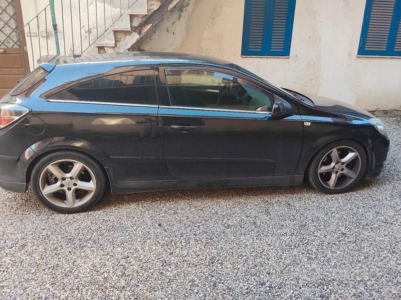 Occasion Opel Astra GTC 150 ch (110 kW) 2007 Noir Berline