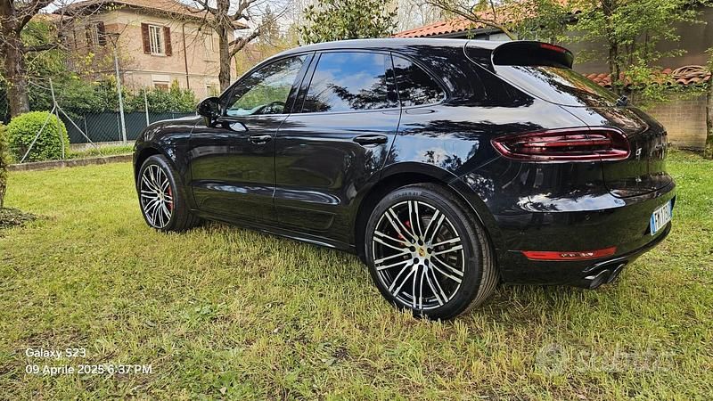 Usata Porsche Macan Turbo Performance Package 440 CV (323 kW) 2018 Nero SUV