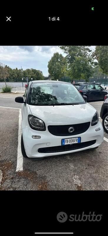 Usata Smart ForTwo Coupé 61 CV (44 kW) 2015 Utilitaria