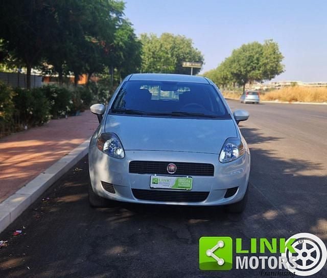 Usata Fiat Grande Punto 78 CV (57 kW) 2013 Bianco Utilitaria