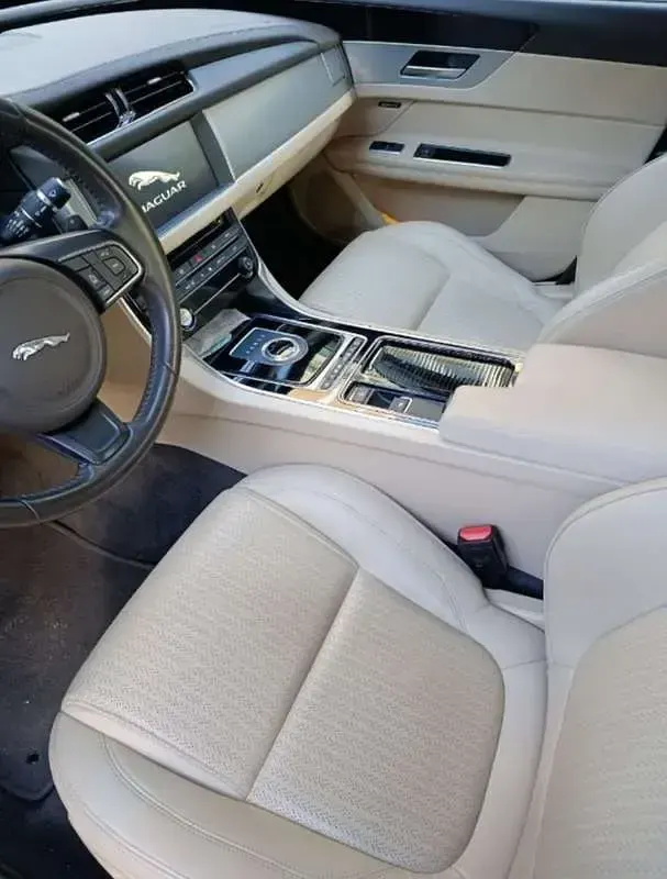 Usata Jaguar XF Prestige 179 CV (131 kW) 2017 Berlina