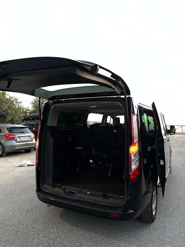 Usata Ford Tourneo Custom 155 CV (114 kW) 2015 Nero Furgone