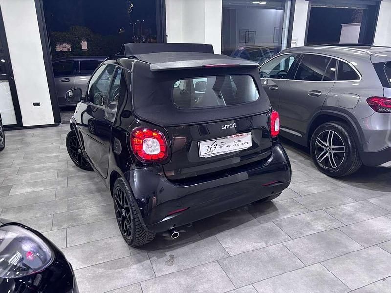 Usata Smart ForTwo Cabrio Prime 90 CV (66 kW) 2017 Nero Cabrio