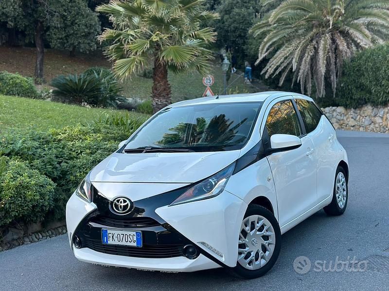 Bianco Usata 2017 Toyota Aygo Due volumi | 9300 € (Buon prezzo) - Immagine 1/4