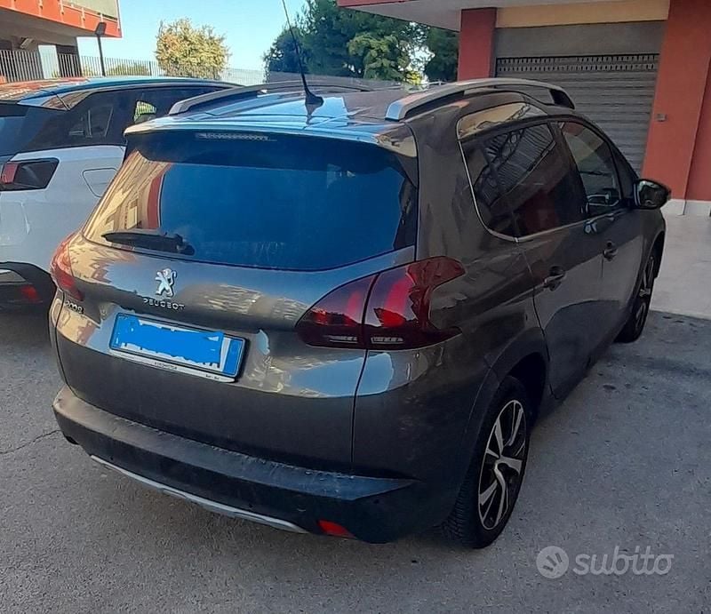 Usata Peugeot 2008 Allure 120 CV (88 kW) 2019 Grigio SUV