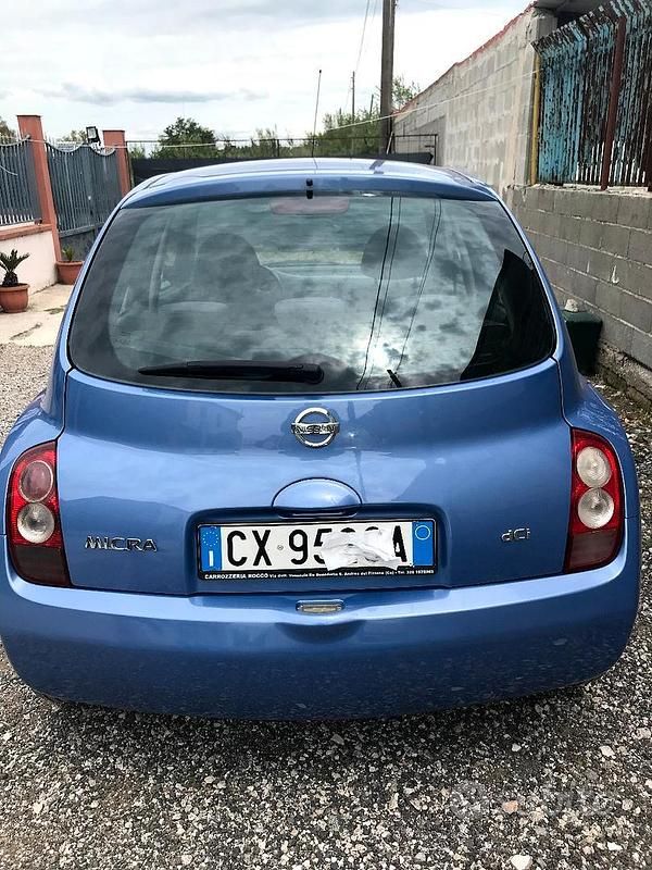 Usata Nissan Micra 65 CV (47 kW) 2005 Blu Berlina