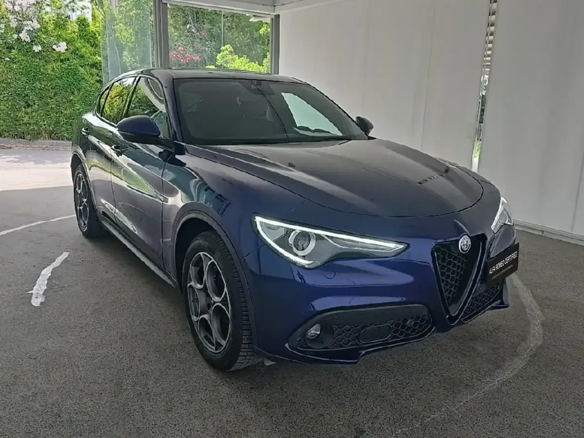 Usata Alfa Romeo Stelvio Sprint 190 CV (139 kW) 2022 Blu SUV