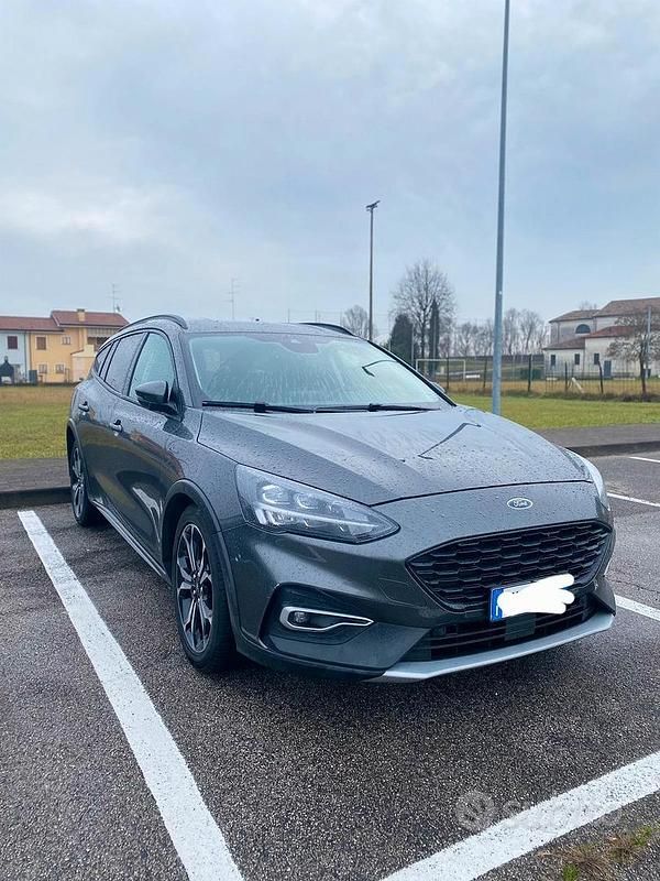 Usata Ford Focus Active 120 CV (88 kW) 2020 Grigio Station wagon