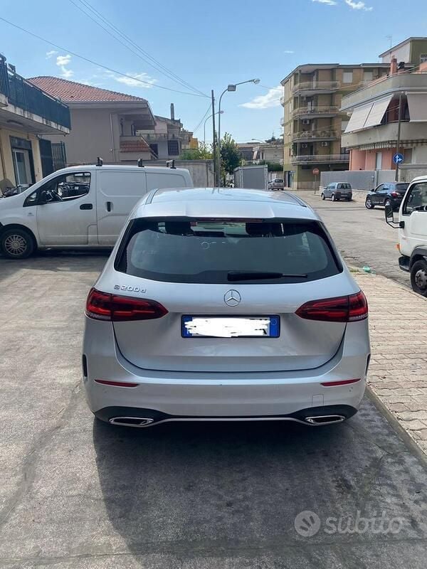 Usata Mercedes B200 AMG 150 CV (110 kW) 2022 Grigio Monovolume