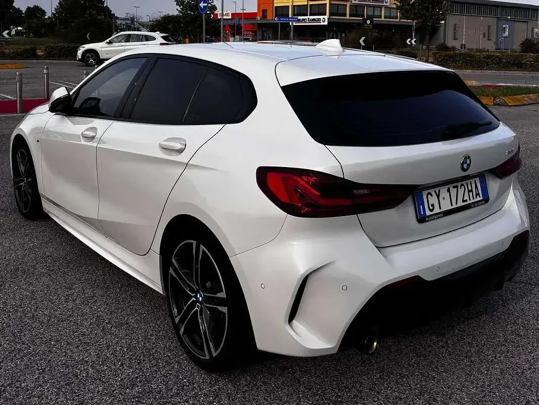 Usata BMW 118 M Sport 136 CV (100 kW) 2023 Bianco Berlina