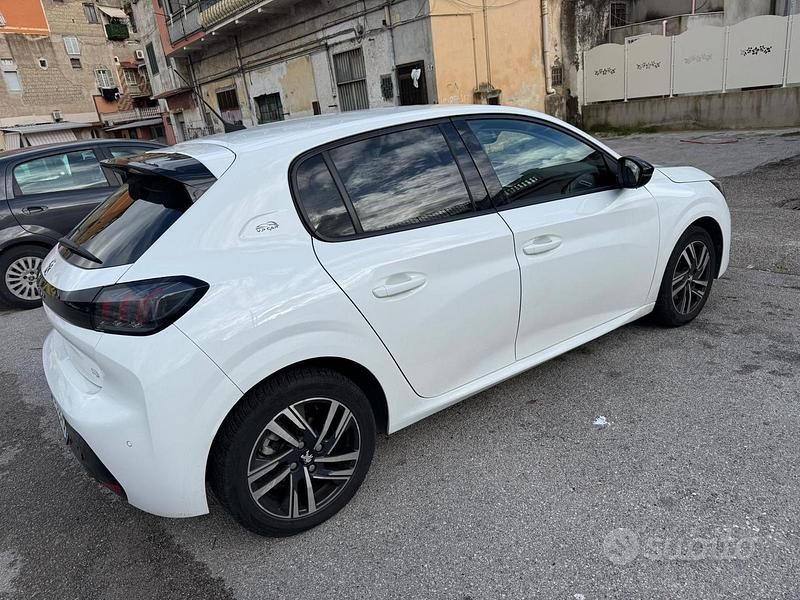 Usata Peugeot 208 2022 Utilitaria