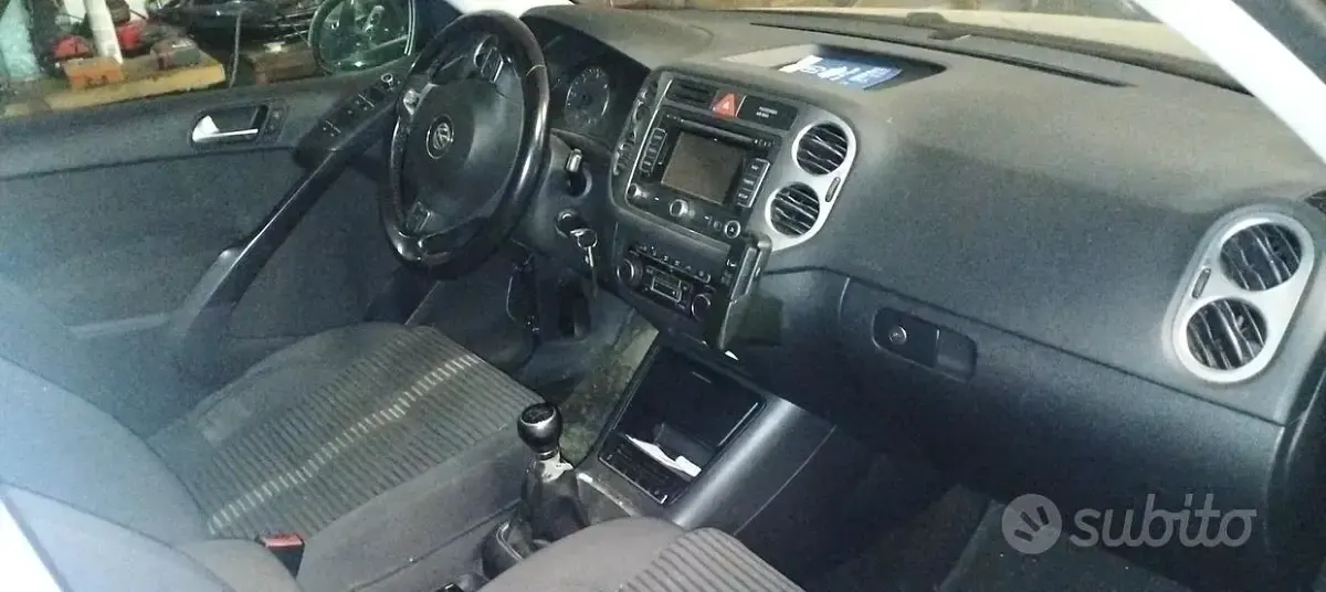 Usata VW Tiguan 140 CV (102 kW) 2011 Grigio SUV