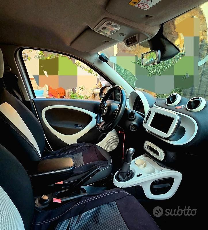Usata Smart ForFour Passion 71 CV (52 kW) 2015 Bianco Utilitaria