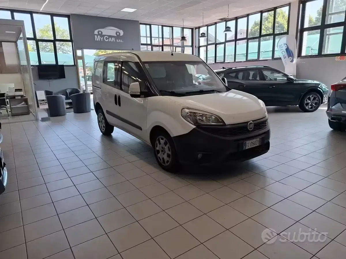 Usata Fiat Doblò 135 CV (99 kW) 2016 Bianco Monovolume