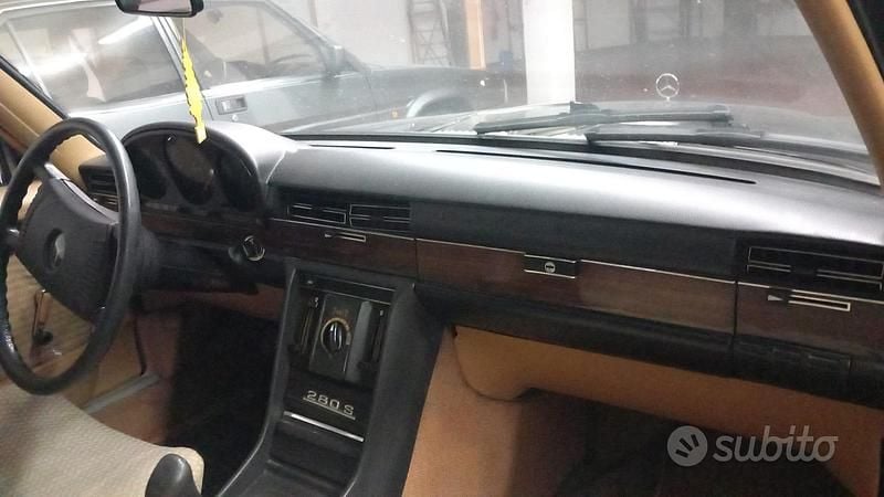 Usata Mercedes 280 1970 Nero