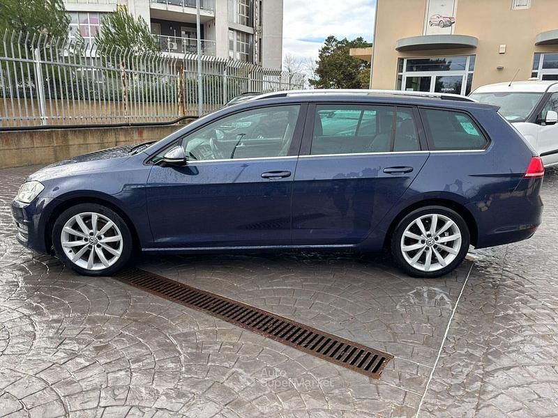 Usata VW Golf VII Highline 110 CV (80 kW) 2014 Blu Station wagon