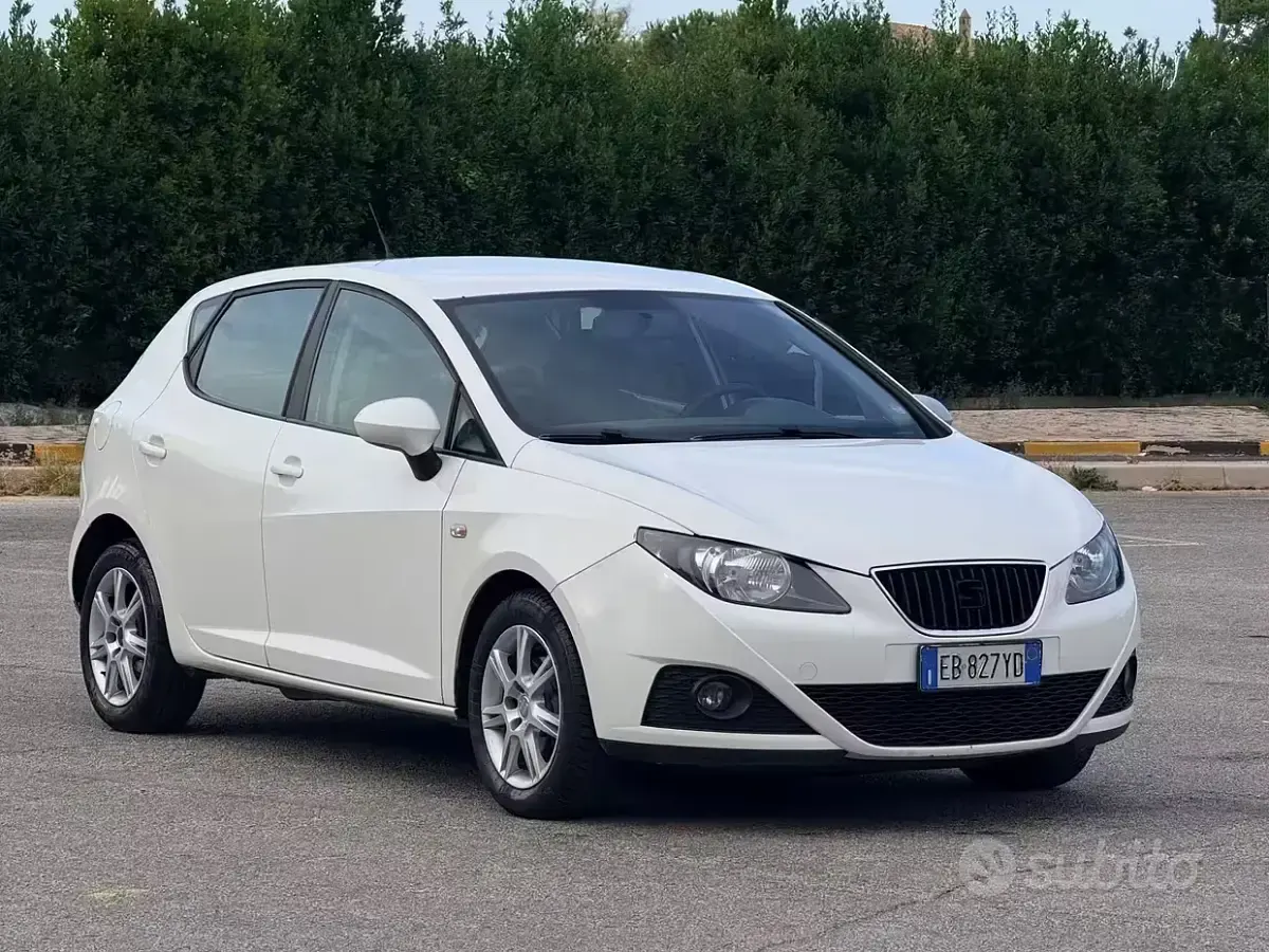 Usata Seat Ibiza 90 CV (66 kW) 2010 Berlina