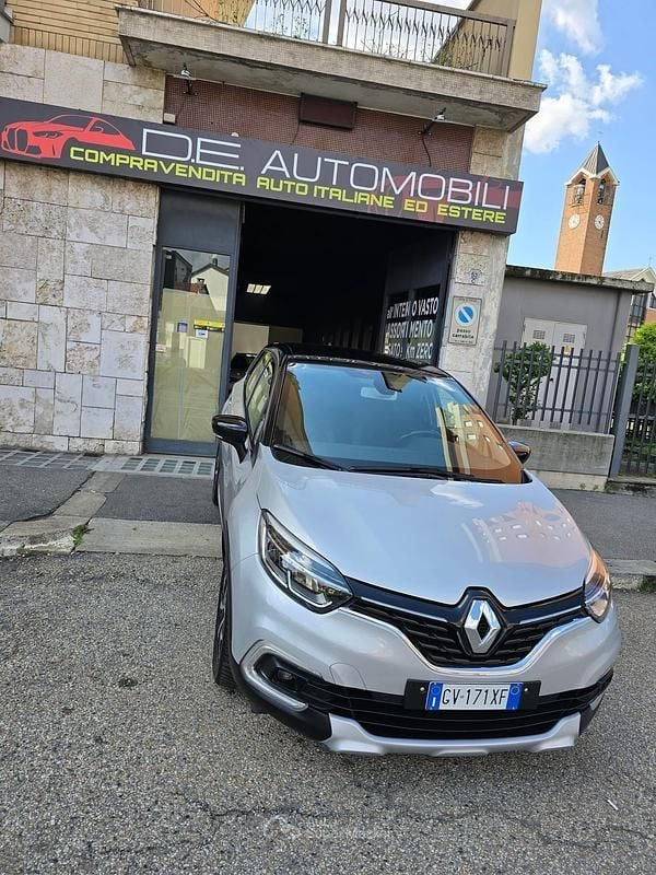Usata Renault Captur 90 CV (66 kW) 2018 Argento SUV