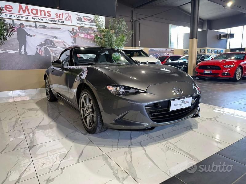 Usata Mazda MX5 Edition 131 CV (96 kW) 2018 Machine grey metallic Cabrio