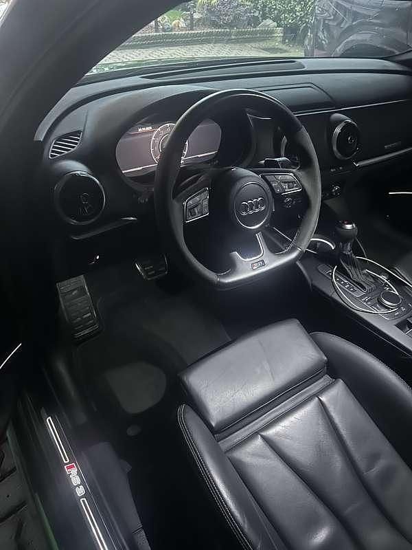 Usata Audi RS3 Ambiente 400 CV (294 kW) 2018 Verde Berlina