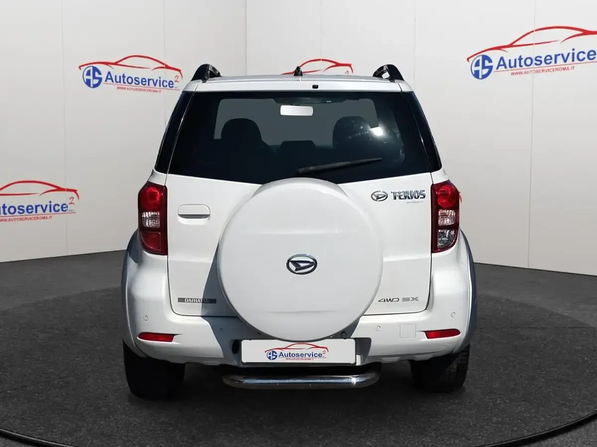 Usata Daihatsu Terios 105 CV (77 kW) 2008 Bianco SUV