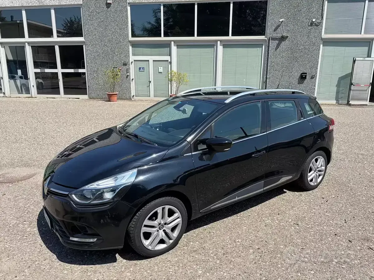 Usata Renault Clio 90 CV (66 kW) 2018 Nero Station wagon