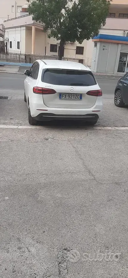 Usata Mercedes B180 116 CV (85 kW) 2019 Utilitaria
