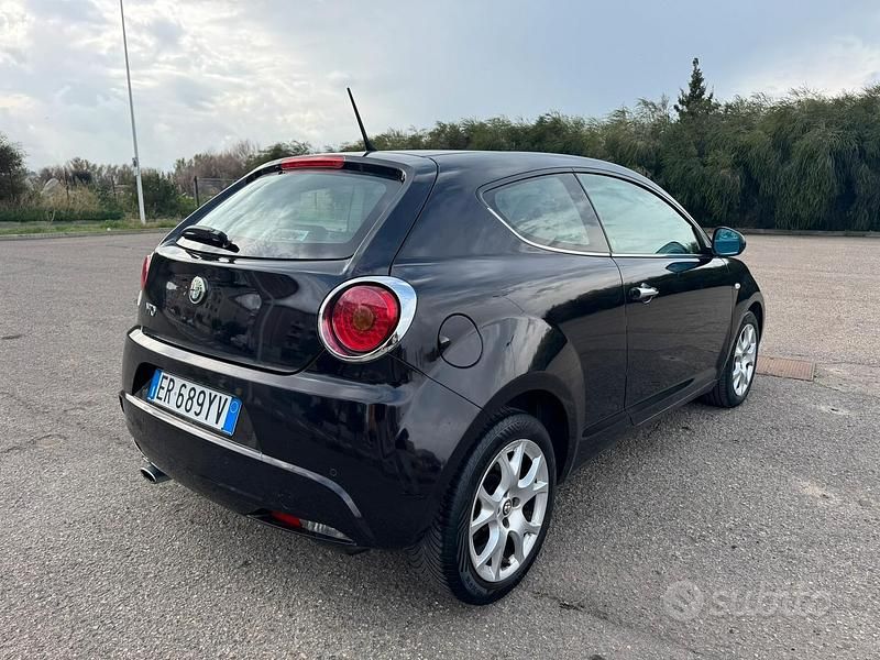 Usata Alfa Romeo MiTo Distinctive 95 CV (69 kW) 2013 Nero Utilitaria