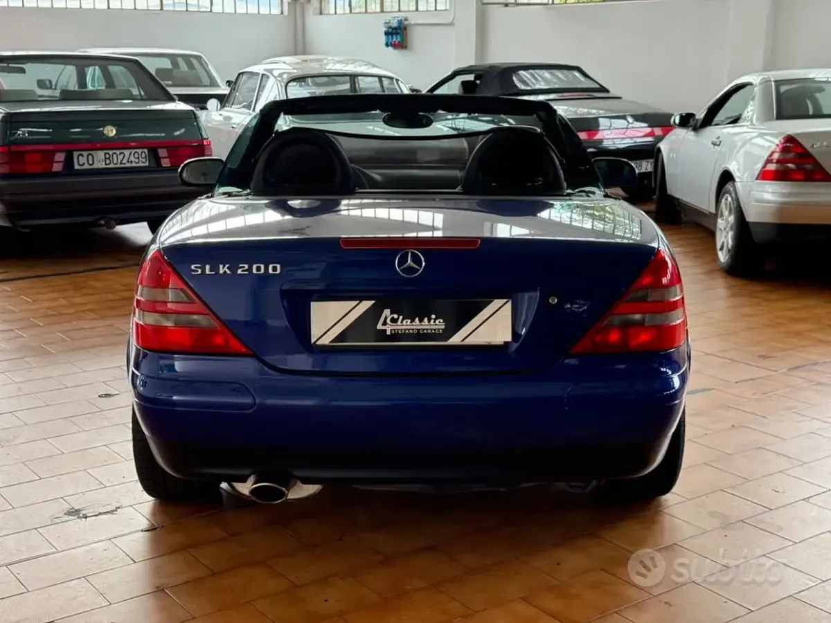 Usata Mercedes SLK200 192 CV (141 kW) 1997 Blu Cabrio