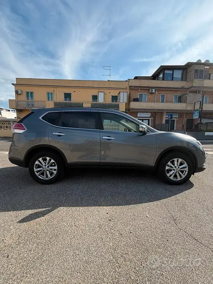 Usata Nissan X-Trail 131 CV (96 kW) 2016 Grigio SUV