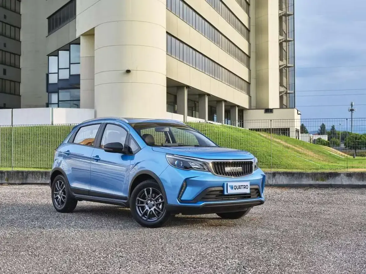 Nuova EMC QUATTRO 103 CV (75 kW) 2026 Bianco SUV