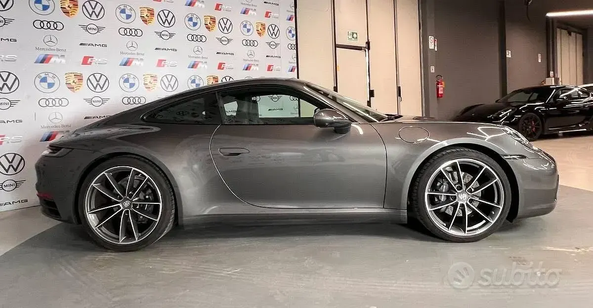 Usata Porsche 911 Carrera 4 385 CV (283 kW) 2021 Grigio Coupé