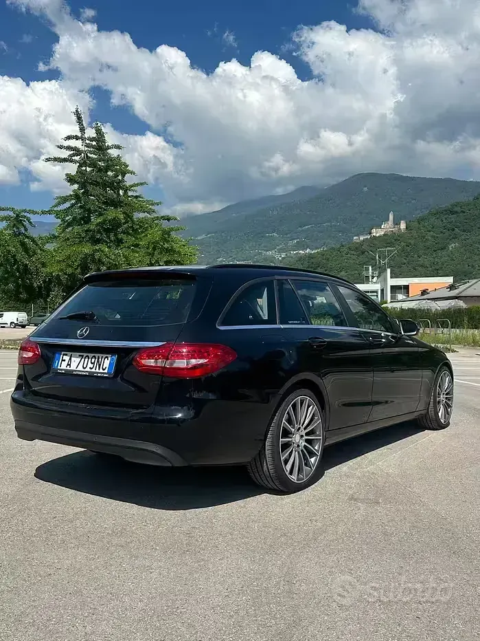 Usata Mercedes C200 136 CV (100 kW) 2015 Nero Station wagon
