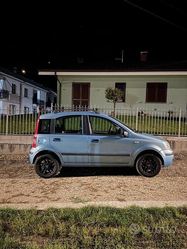 Usata Fiat Panda Dynamic 69 CV (50 kW) 2004 Utilitaria