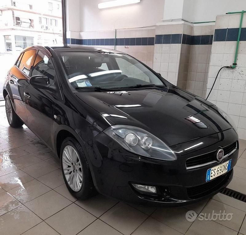 Nero Usata 2013 Fiat Bravo Due volumi | 3990 € (Buon prezzo) - Immagine 1/4