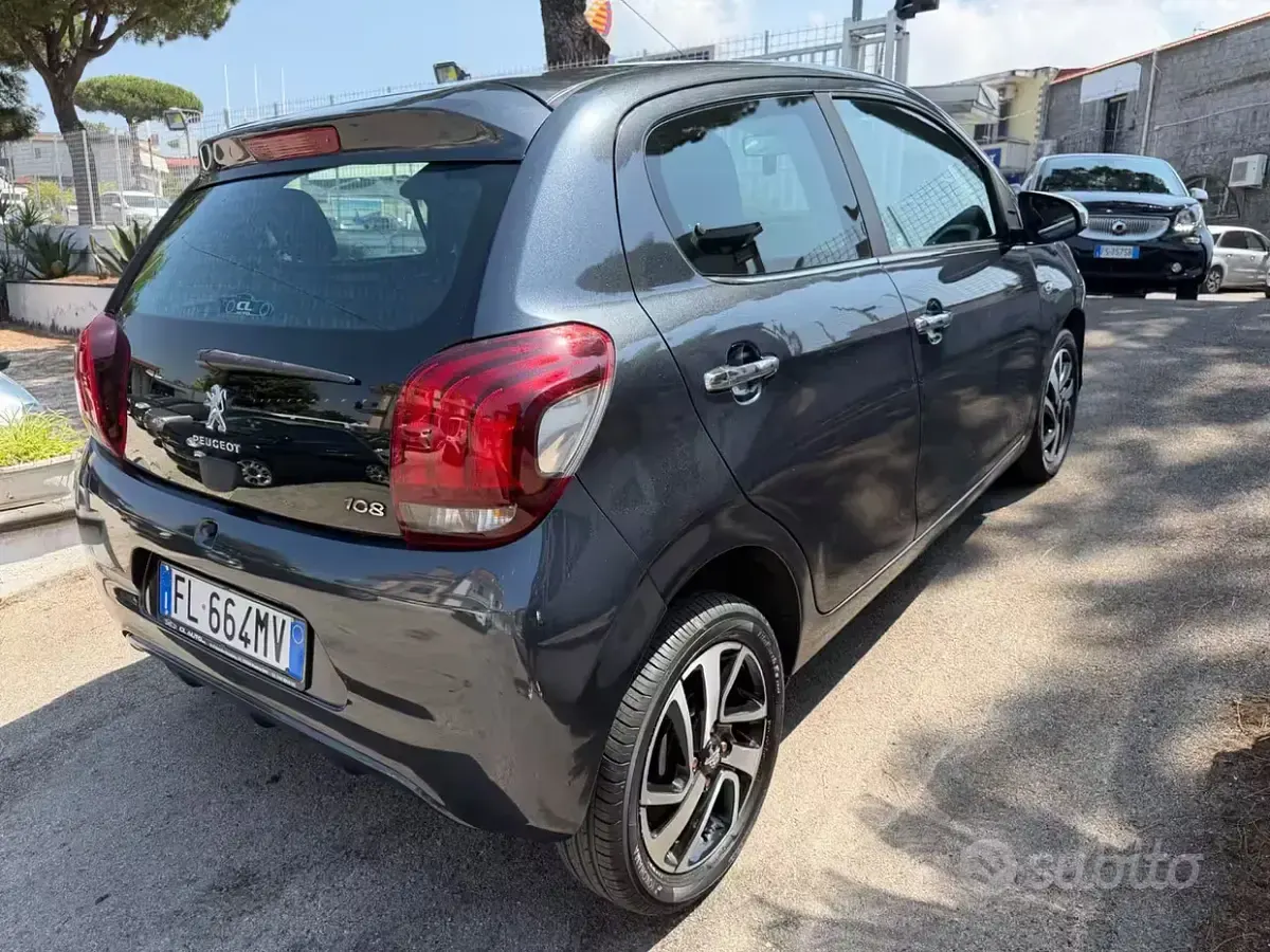 Usata Peugeot 108 Allure 69 CV (50 kW) 2017 Grigio Berlina
