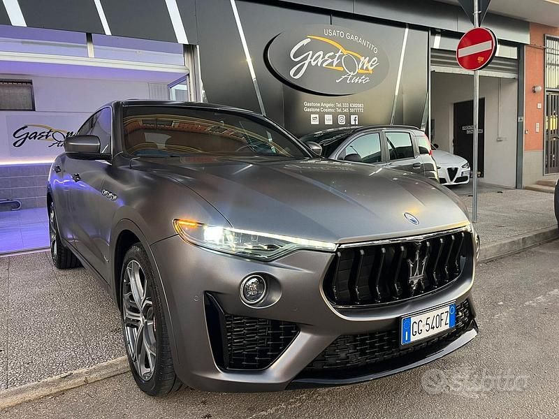 Usata Maserati Levante 250 CV (183 kW) 2021 Grigio SUV
